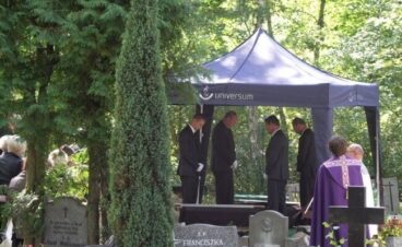 Ceremonia pogrzebowa - Miłostowo